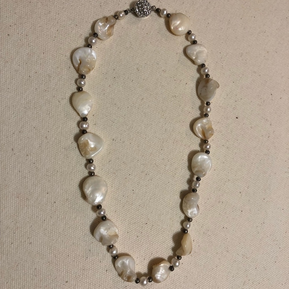8in shell necklace